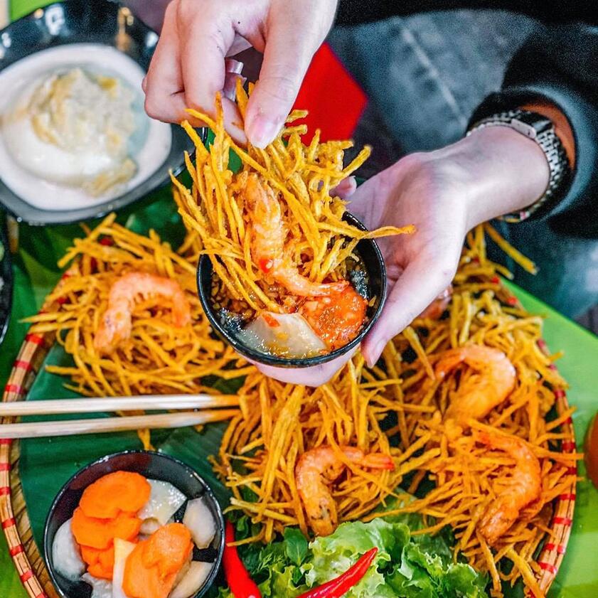 Bánh tôm Phủ Tây Hồ