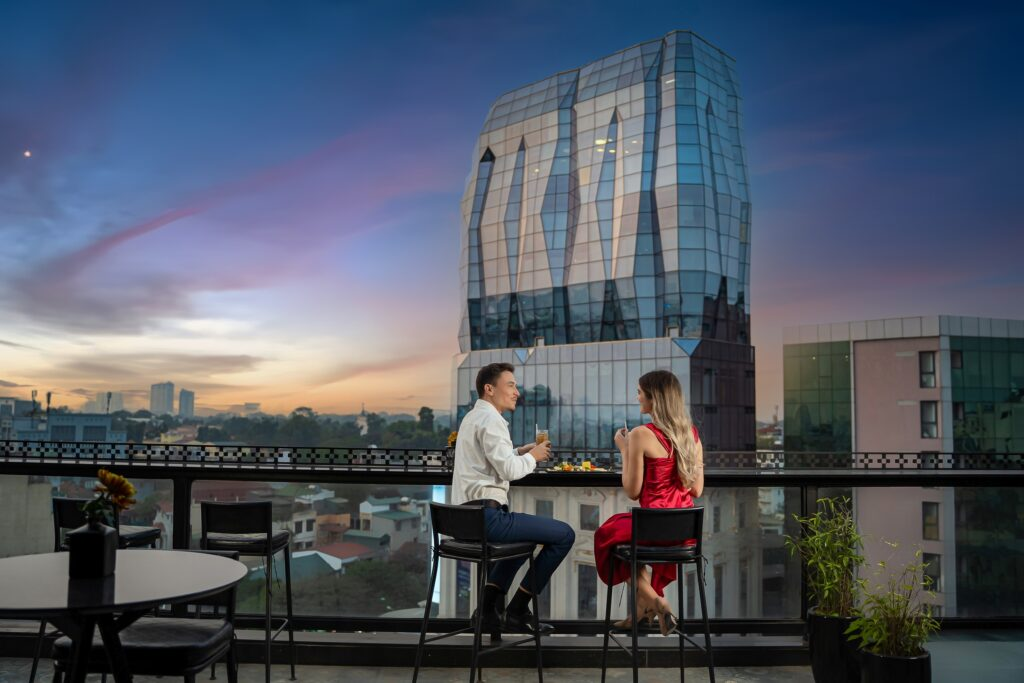 Nón Skybar at La Mejor Hotel & Sky Bar